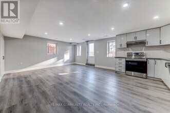 22 Sunderland Meadows Dr in Sunderland, ON - Building Photo - Building Photo