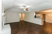 2810 Forest Hills Dr in League City, TX - Foto de edificio - Building Photo