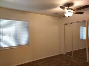 6091 Horton Dr in La Mesa, CA - Foto de edificio - Building Photo