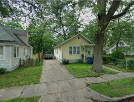 3229 Jefferson St in Muskegon Heights, MI - Building Photo