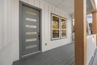 610 Lettie St in Richmond, TX - Foto de edificio - Building Photo