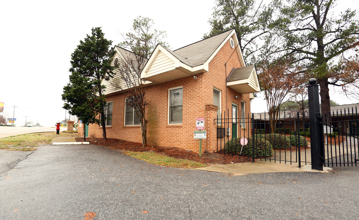 Oak Hill Apartments in Columbia, SC - Building Photo