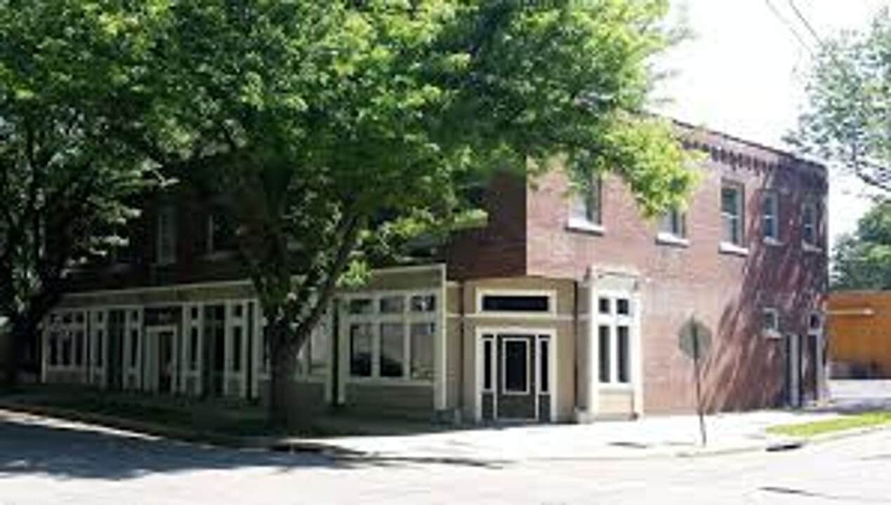 3269 Gillham Rd in Kansas City, MO - Building Photo