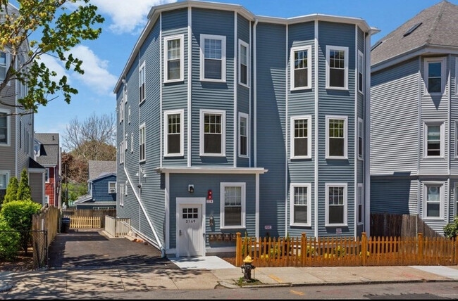 2149 Dorchester Ave, Unit 4