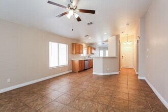 1019 Edgestone Mark Ave in North Las Vegas, NV - Building Photo - Building Photo