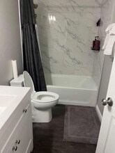 1550 Frebis Ave in Columbus, OH - Foto de edificio - Building Photo