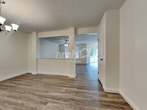 3202 Meadoway Ct in Independence, KY - Foto de edificio - Building Photo