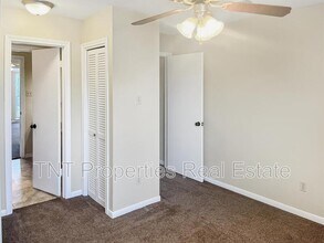 1811 Woodsman Dr in College Station, TX - Building Photo - Building Photo