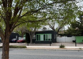 301 Sierra Dr SE in Albuquerque, NM - Building Photo