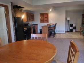 8550 Waverly Rd, Unit Groundfloor Apartment in De Soto, KS - Building Photo - Building Photo