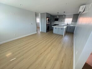 18509 Burin Ave in Redondo Beach, CA - Building Photo - Building Photo