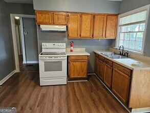 1564 May Ave SE in Atlanta, GA - Building Photo - Building Photo