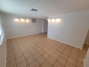 7401 Potomac Dr in Port Richey, FL - Building Photo - Building Photo