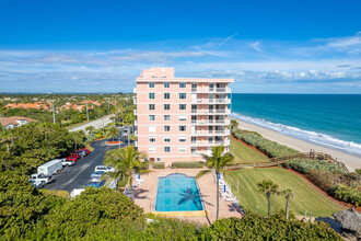 SOUTH SHORES OCEANSIDE in Melbourne Beach, FL - Building Photo - Building Photo