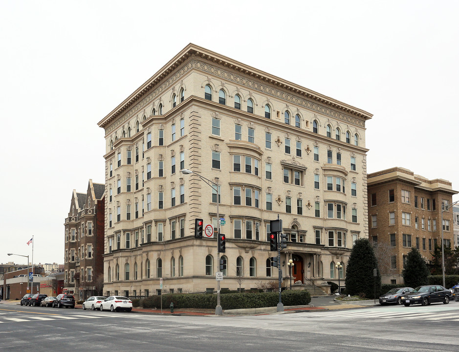 The Balfour in Washington, DC - Building Photo