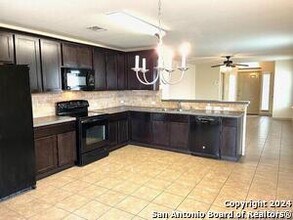 777 Great Oaks Dr in New Braunfels, TX - Building Photo - Building Photo