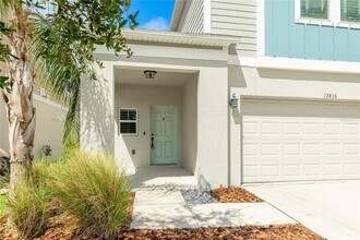 12816 Oak Hill Way in Duette, FL - Foto de edificio - Building Photo