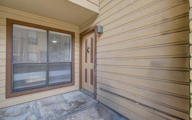 property at 9000 Bissonnet St