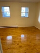 119 Myrtle St, Unit #1 in Melrose, MA - Foto de edificio - Building Photo