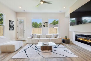 3722 Nathaniel Brown St in Houston, TX - Building Photo