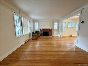 6120 Middlesex St in Dearborn, MI - Building Photo - Building Photo