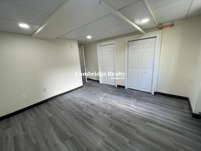 359 Cambridge St, Unit T in Cambridge, MA - Building Photo - Building Photo