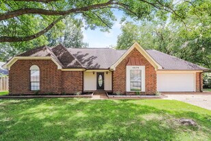 4879 Baywood Dr in Millington, TN - Building Photo