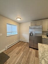 204 Rondy Ct in Anchorage, AK - Building Photo - Building Photo