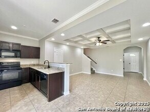 4924 Stowers Blvd in San Antonio, TX - Building Photo - Building Photo