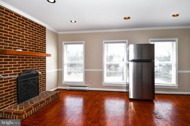 2 E Federal St in Middleburg, VA - Building Photo - Building Photo