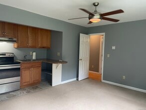 69 Squash Hollow Rd in New Milford, CT - Foto de edificio - Building Photo