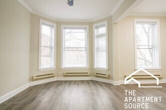 2909 N Mildred Ave, Unit 2 in Chicago, IL - Building Photo - Building Photo