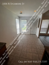 1006 Sycamore St in Jenks, OK - Building Photo - Building Photo