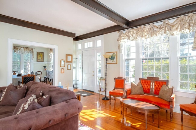 property at 406 NE 7th Ave