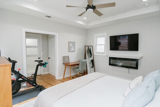 733 Bonnie Brae Ave SW in Atlanta, GA - Foto de edificio - Building Photo