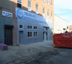 Factory Lofts in Brooklyn, NY - Foto de edificio - Building Photo