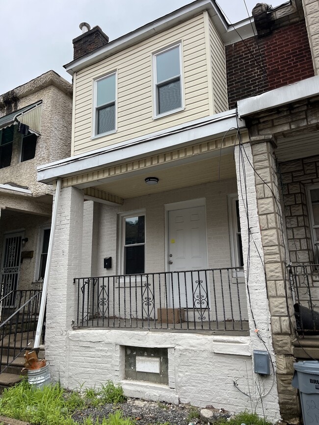 property at 1522 S Napa St