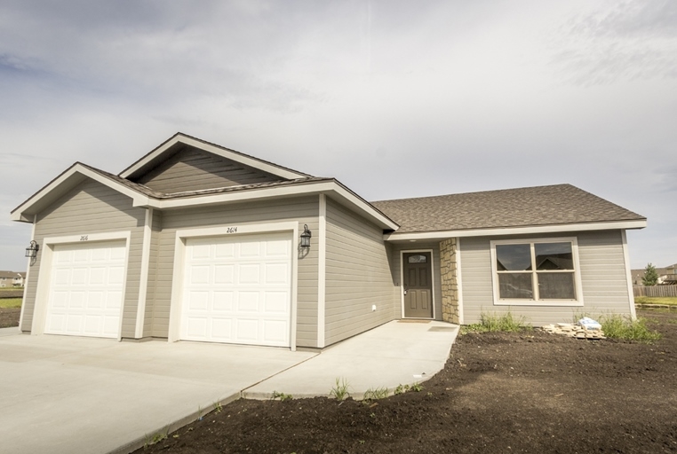 Northfield Duplexes in Manhattan, KS - Foto de edificio