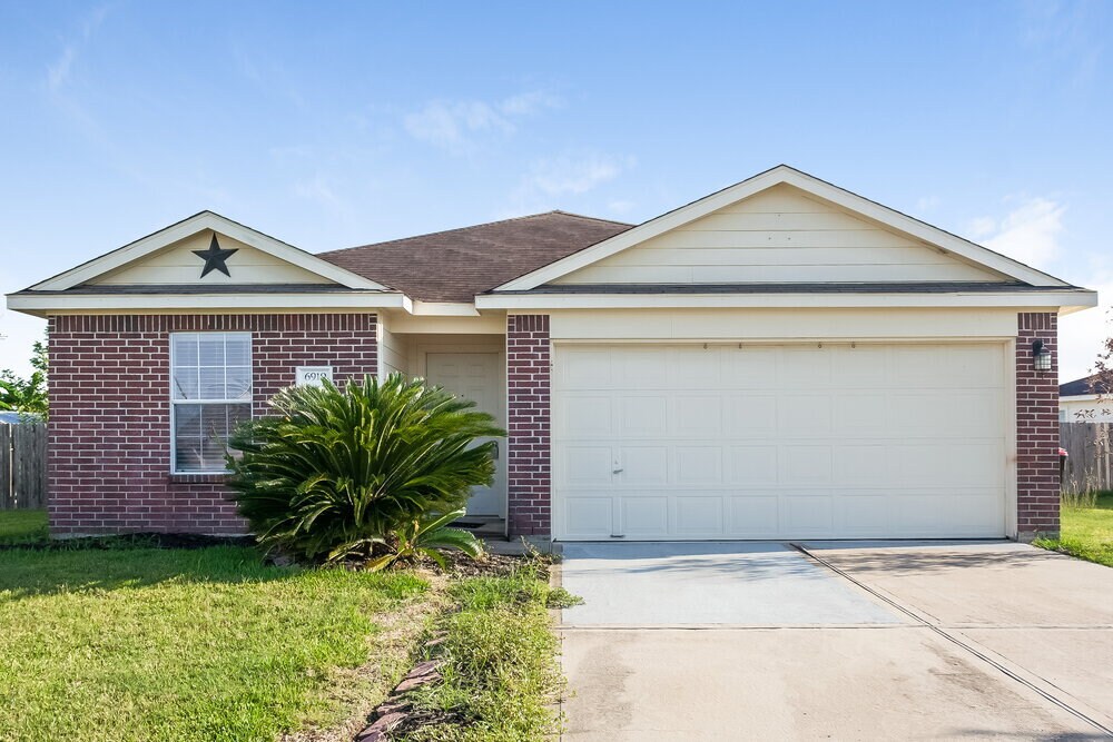 6919 Garnet Trail Ln in Richmond, TX - Building Photo