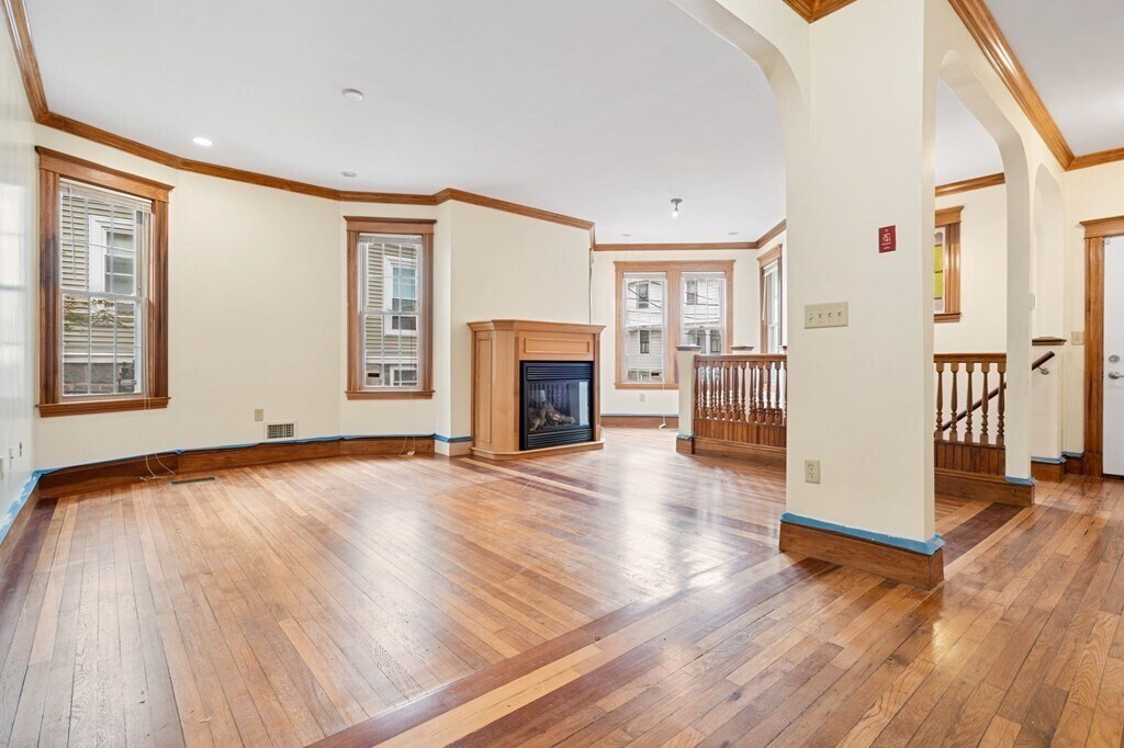 7 Holborn St in Boston, MA - Building Photo