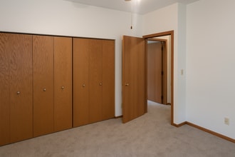 2416 25th Ave S, Unit 2 in Minneapolis, MN - Foto de edificio - Building Photo