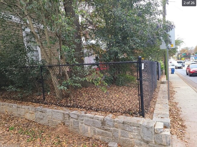 860 N Chase St in Athens, GA - Building Photo - Building Photo