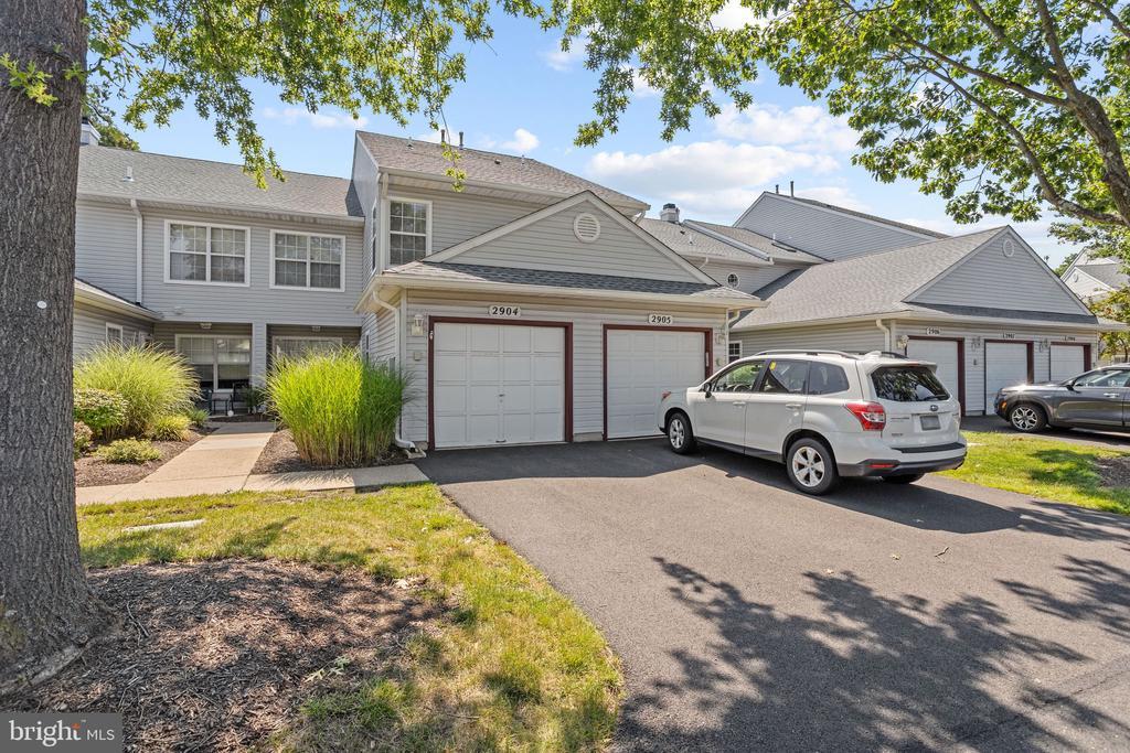 2904 Sterling Rd in Yardley, PA - Building Photo