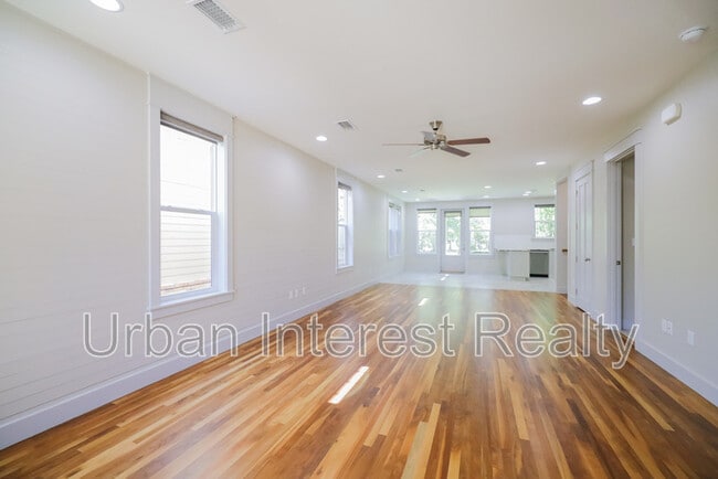 47 Palm St in Freeport, FL - Building Photo - Building Photo