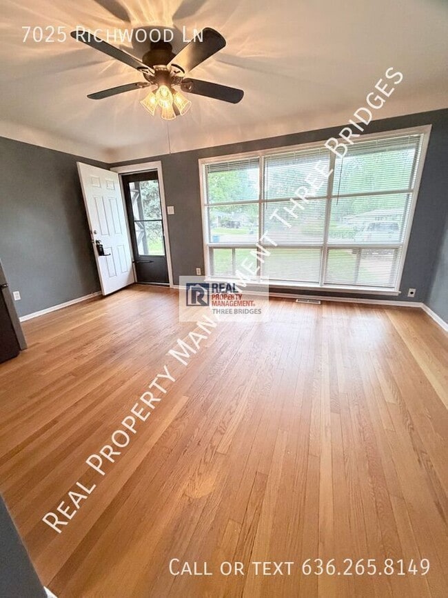 7025 Richwood Ln in Hazelwood, MO - Building Photo - Building Photo