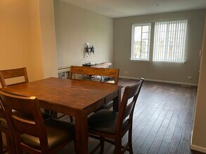 753 Hanbury Dr in Des Plaines, IL - Building Photo - Building Photo