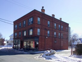 870-874 Hampden St in Holyoke, MA - Building Photo