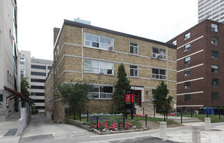 31 Roehampton Apartments