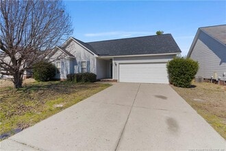 1456 Middlesbrough Dr in Fayetteville, NC - Building Photo - Building Photo