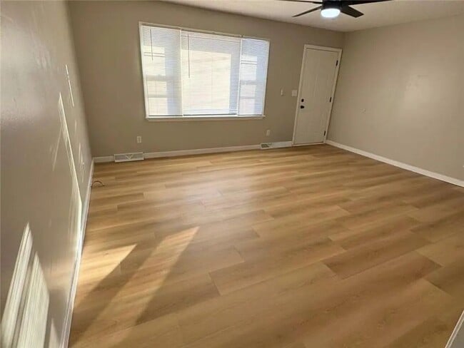 606 Cleburn St in Warrensburg, MO - Building Photo - Building Photo